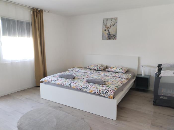 Dömper Döme Apartman 1E