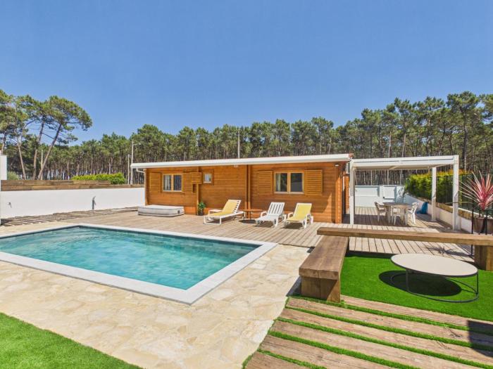 Wooden Bungalow AC w Pool & Garden - Caparica | By Airnest