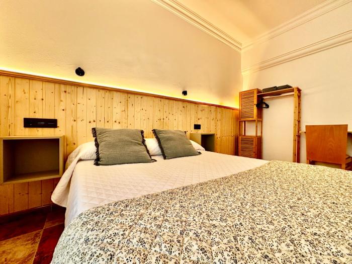 Hostal J&C