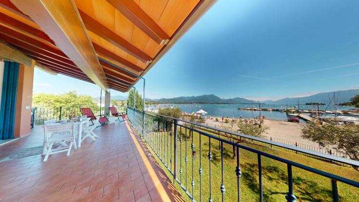 Lido Apartment by Booking Garda Lake