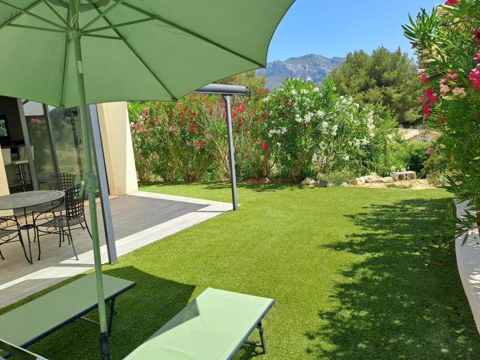 Petite maison dans la colline