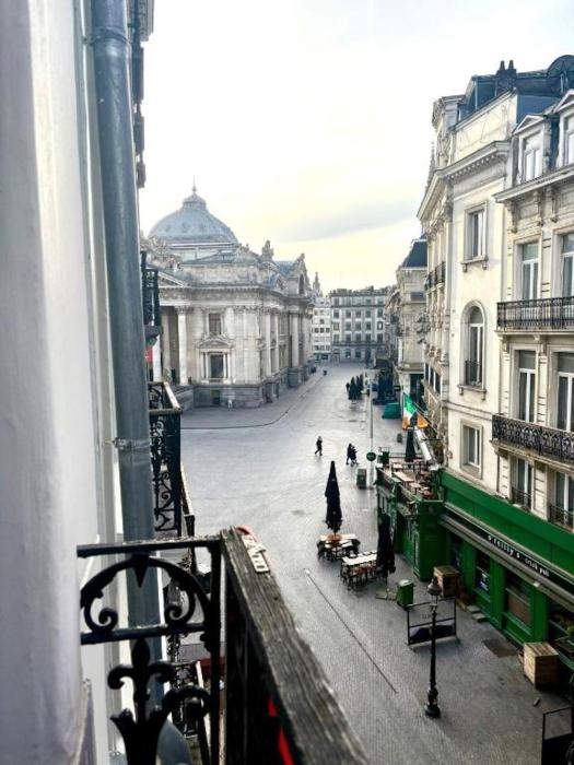 Elegant Central Apartment - Next from Grand Place, Netflix & Comfort