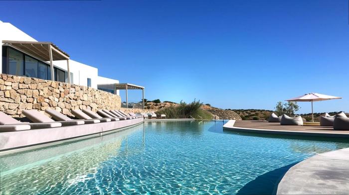 Deccada villa in Mykonos, Greece