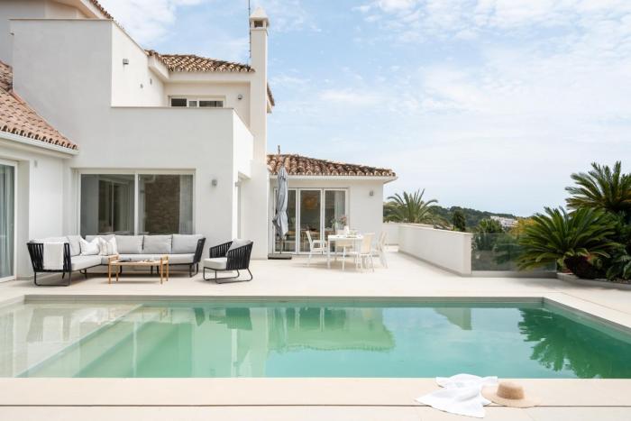 SPCRM5200 Luxury Villa With Sea Views and Pool