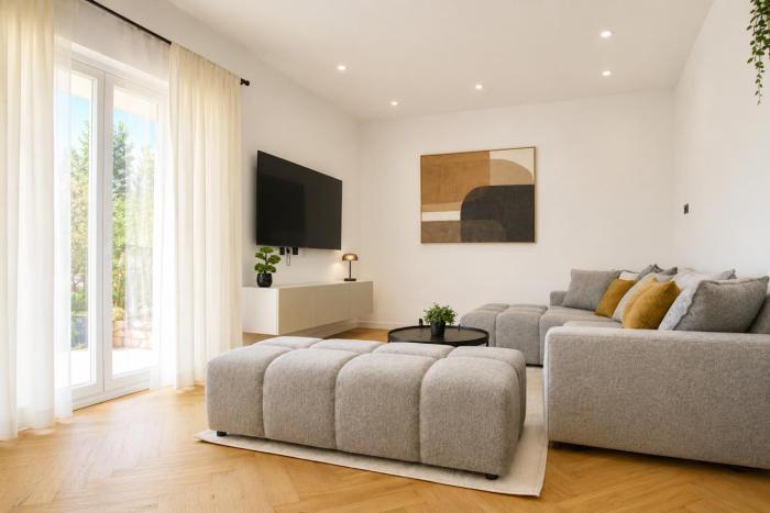 Luma Luxury Apartment - 5 min Walk to the Beach