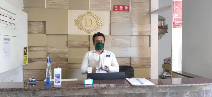 Hotel O Divine Residency Near Phoenix Marketcity