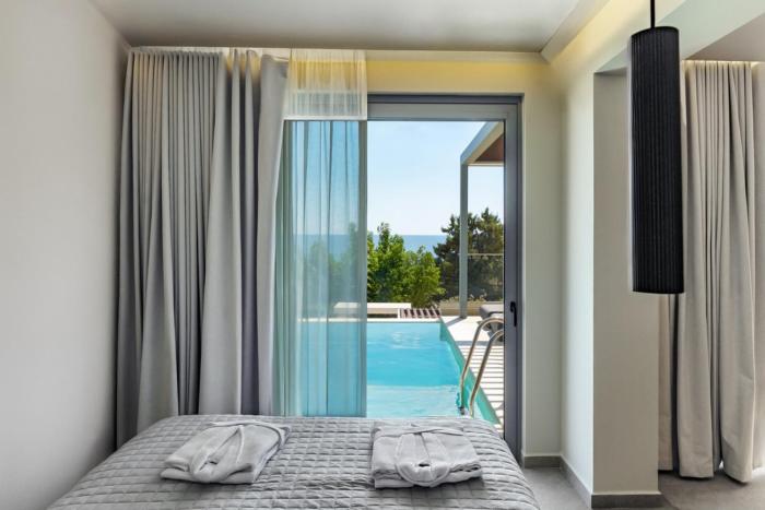 Merivian Seaside Suites
