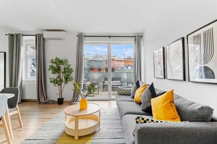 Terrace - 2-BR - Near Stadthalle and Metro U6