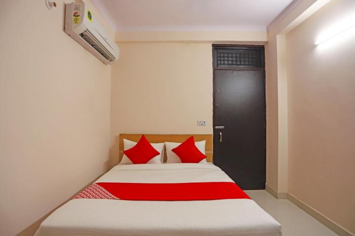 Hotel O Lal Residency