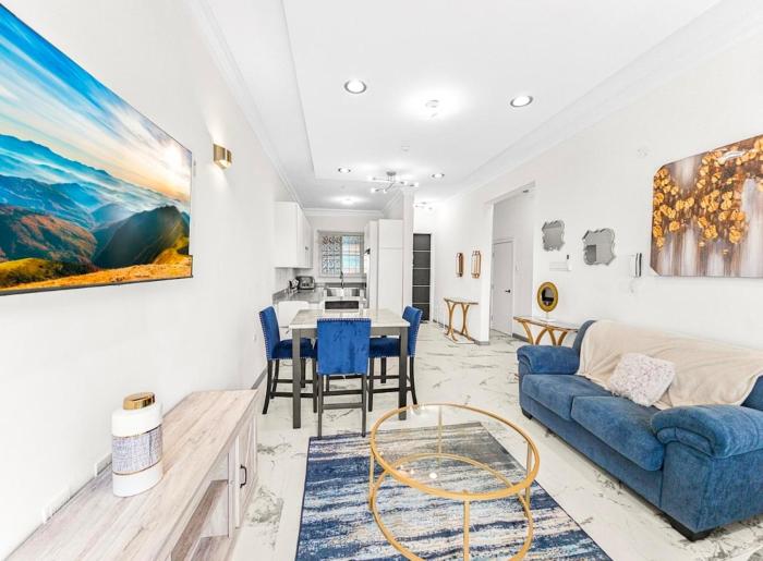 Kingston Skydweller Suites