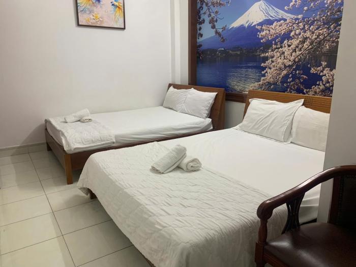 Golden Hotel 2