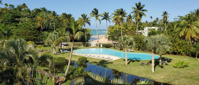 Luxurious Beachside Condo
