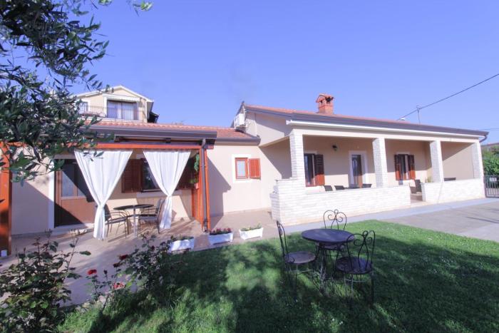 Apartments with WiFi Zambratija, Umag - 27184