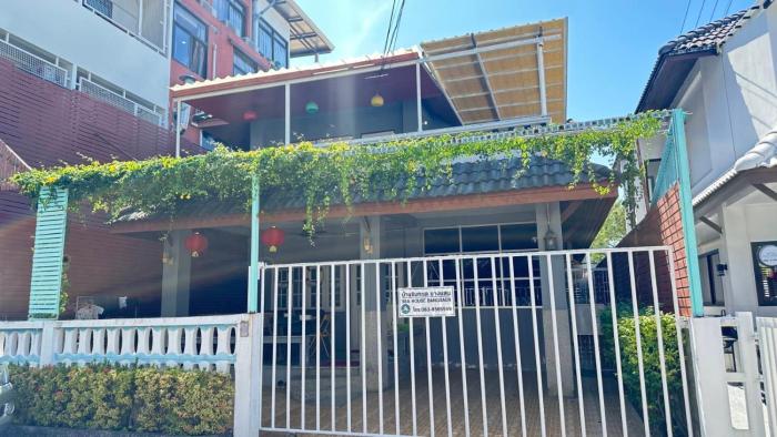 Sea House Bangsaen บ้านริมทะเล 102