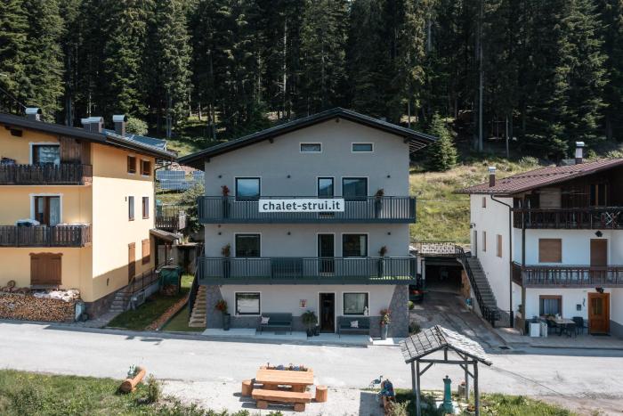 Chalet Strui