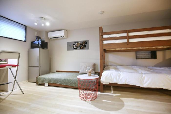 DJX1F Honjo Azumabashi 2 Min Walk to Asakusa 30 sqm Room with Bunk Bed Single Bed and Work Desk Sleeps 3