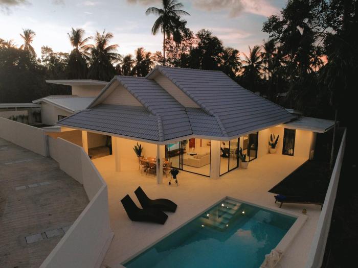 Le Chateau de Maman 4BR Pool Villa in Maenam