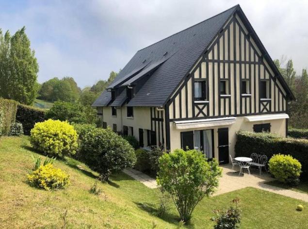 Cottage cozy avec joli jardin