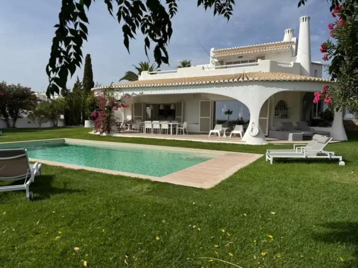 Large luxurious villa full of charm