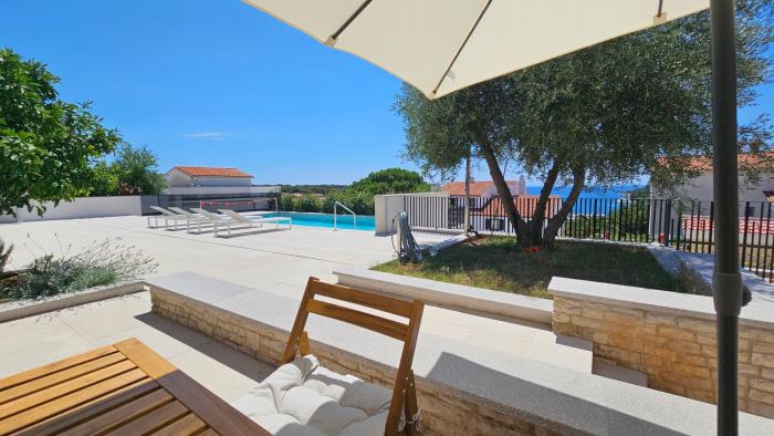 SOL - sea view apartment