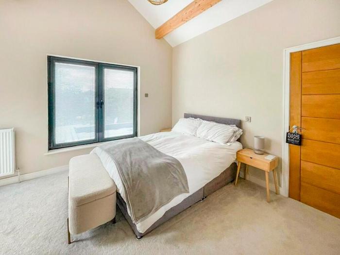 Private Room with En-Suite in Wakefield in Stunning House
