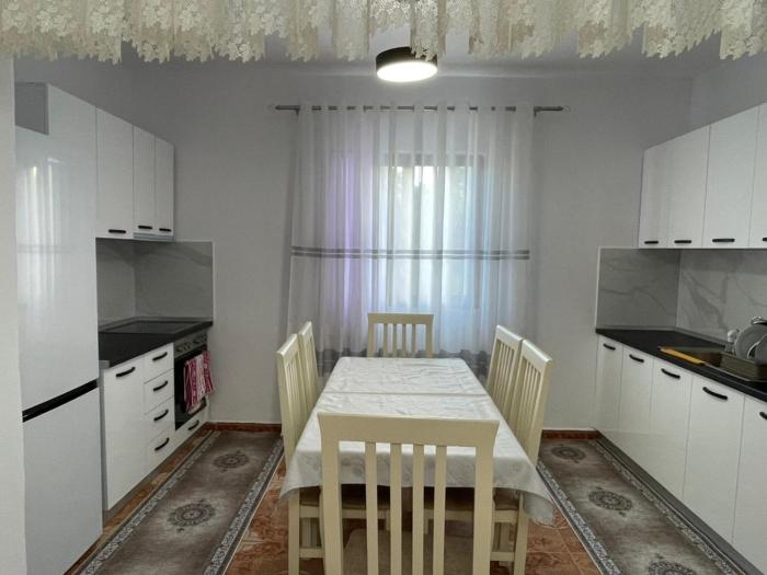 Maksis One-Story B&B