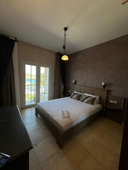 Noa Hotel