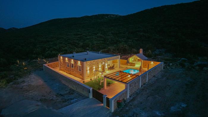 Villa Lapidea