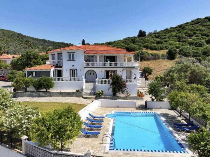 Villa Karras