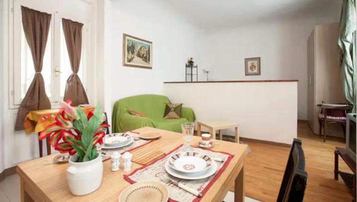 Hidden Gem near Duomo Cathedral Sleeps 4