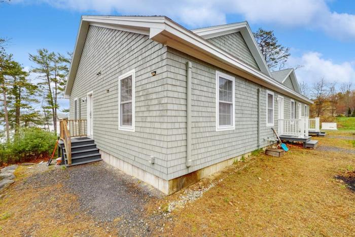 New Riverfront Condo in Sheepscot Harbour - Walk to Famed Seafood Eatery
