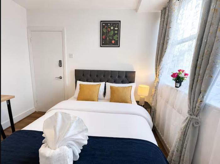 Double Room in East London near Aldgate East