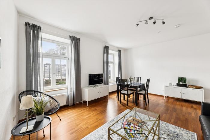 Altbau Flair 75m2 - Passau Panorama - Geräumiges Gutshaus Bookhagen