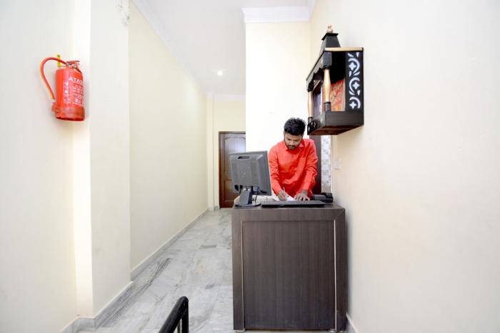 Hotel O StayNest