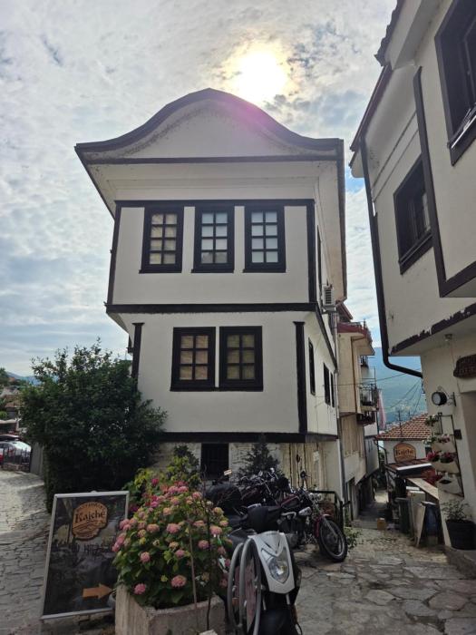 Krapche House