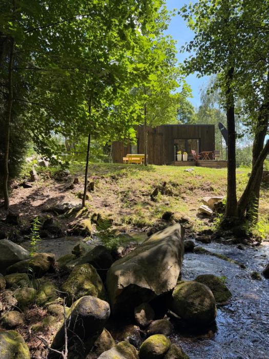 Chatek Skrzatek Kameralny domek nad rzeką