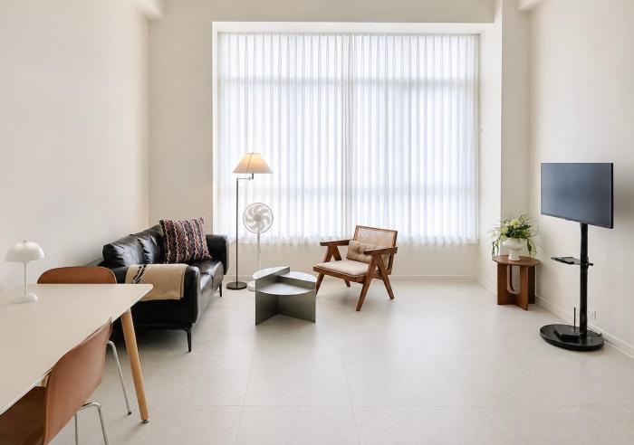2 min to Seoul station, 2Beds, 1Baths, loft style