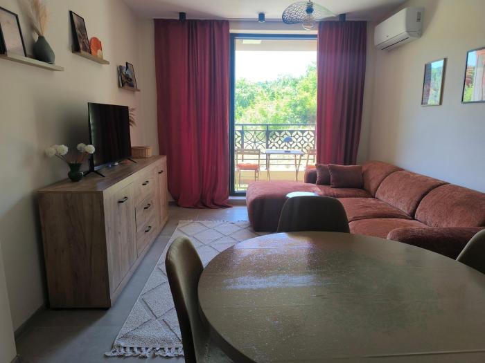 Portokali Apartment in a Gated Complex near Kavatsi