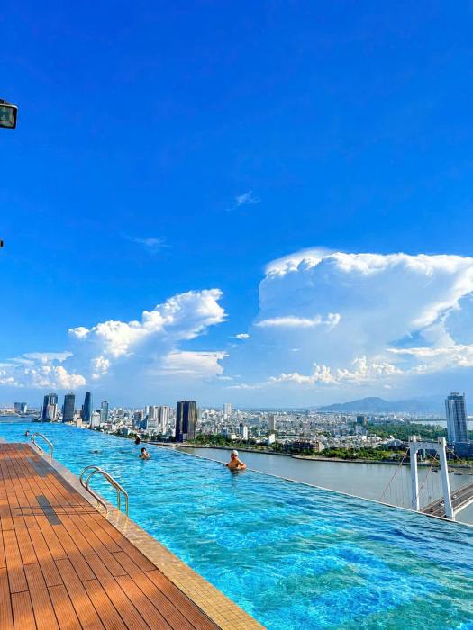 Golden Bay Apartment I Sea View I City View I Infinity pool