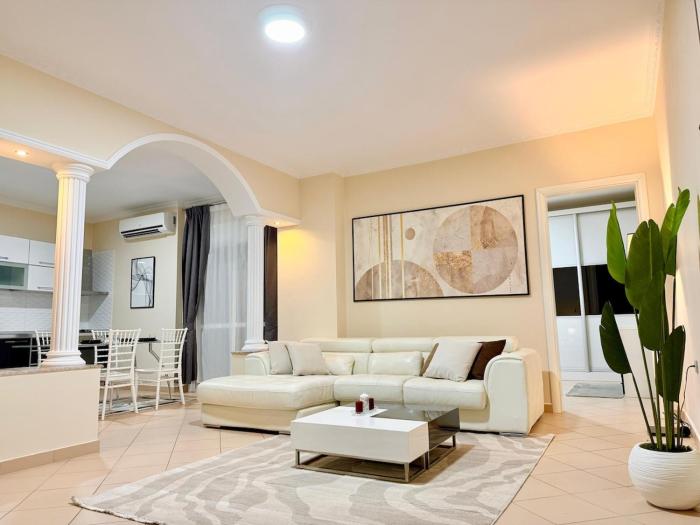Seaside Serenity Central Apartment! Free Parking