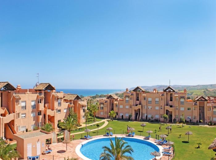 Bright apartment with sea view in Casares, 96 m², pool