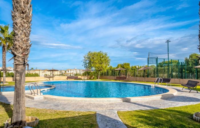 Stylish Apartment in Orihuela Costa - 55 m² + Shared Pool