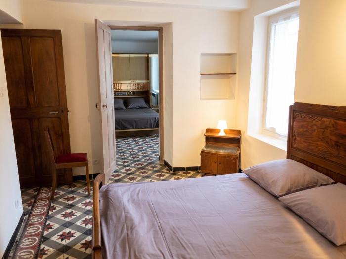 Appartement spacieux à Bessèges - Vue montagne et terrasse