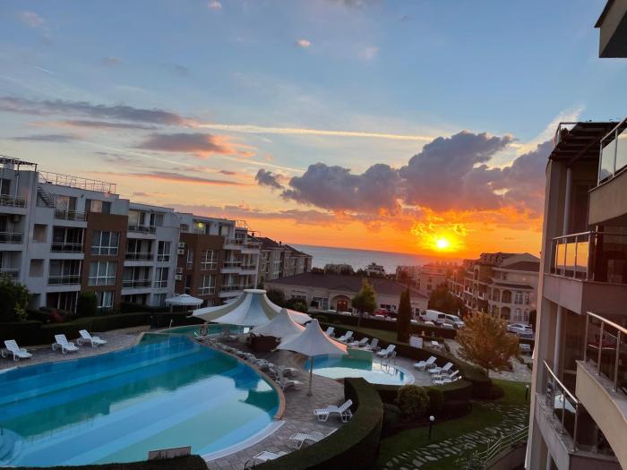 Sea sunrise view home, Sunny Island Chernomorets