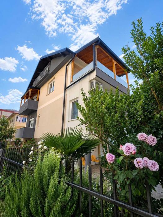 Family stay appartments-Large terraces-Near Lake-Free parking
