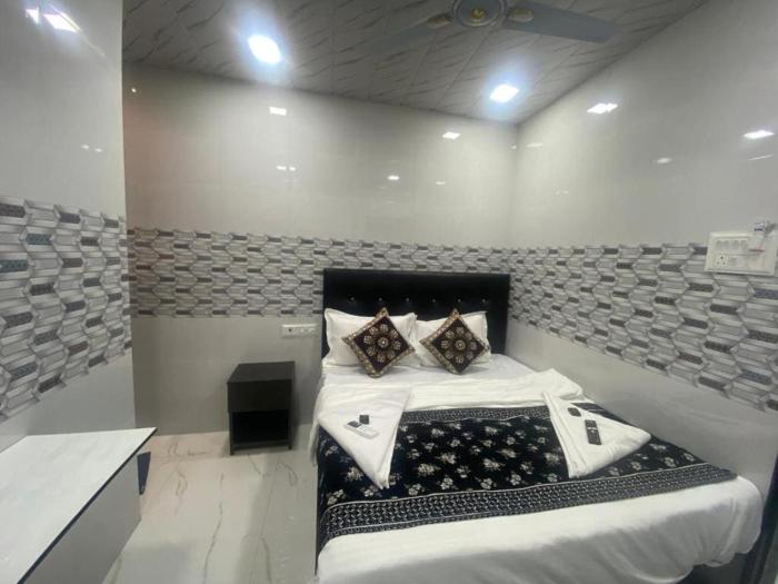 Hotel O Sai Residency
