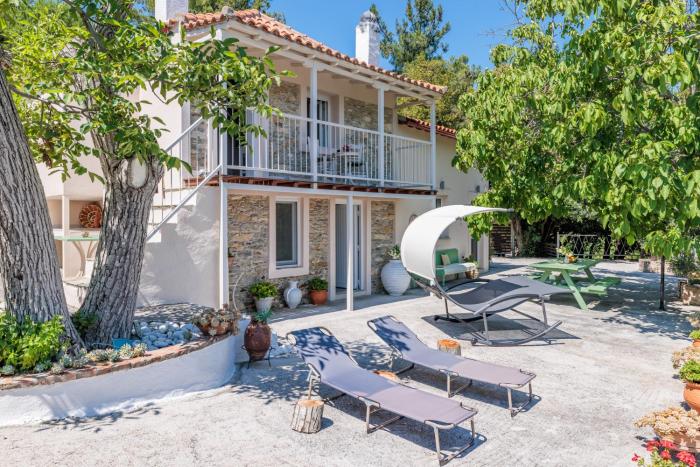 Pyrgos Country House