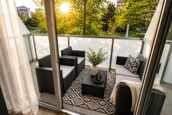 ALURE RESIDENCES 1 & 24h self check-in, free parking in front of the apartment building, new building, terrace, cafe with breakfast in the apartment building, next to the aqua park