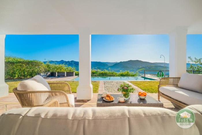 Villa El Capricho 3BR Escape in Beautiful Álora