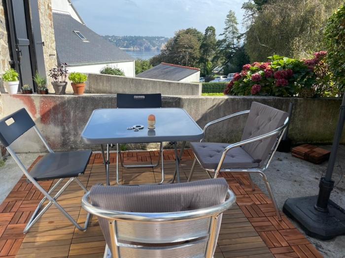 Maison avec jardin terrasse vue sur la mer plage